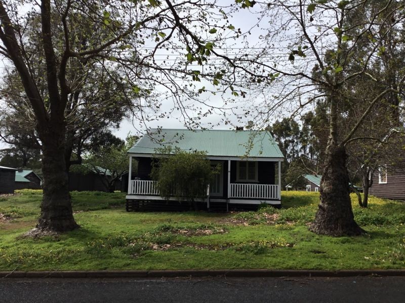 12 Nyamup Rd, Dingup WA 6258