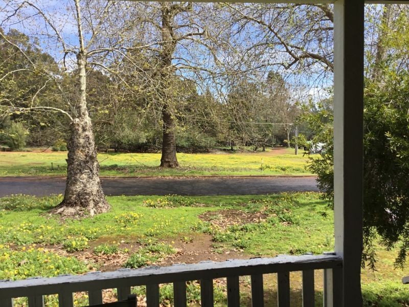 12 Nyamup Rd, Dingup WA 6258
