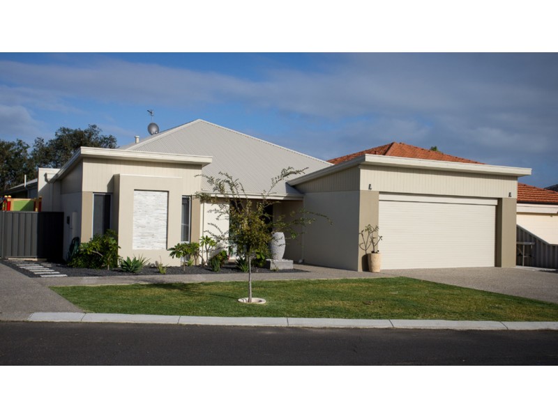 22 Gleneagles Way, Pelican Point WA 6230