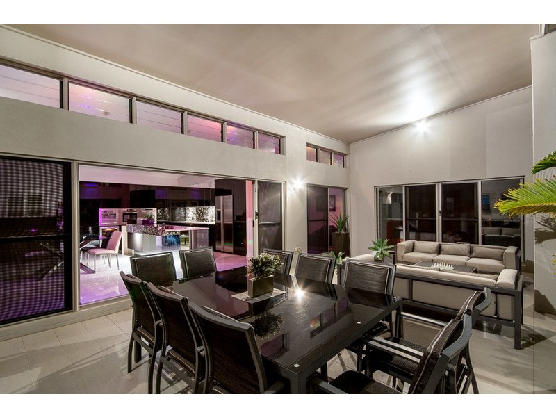 14 Skandia Court, Newport QLD 4020