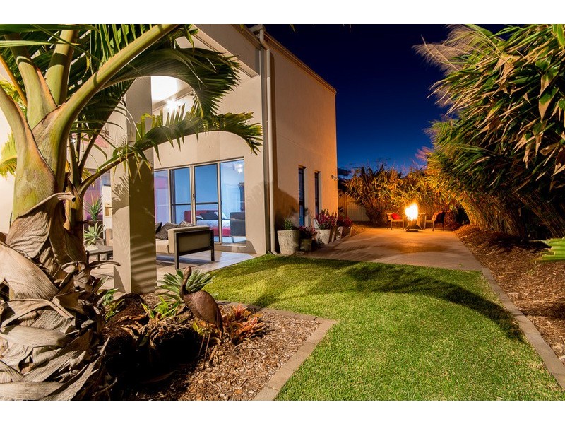 14 Skandia Court, Newport QLD 4020