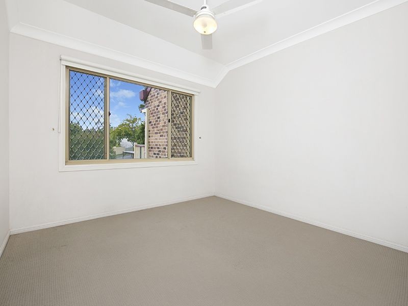 2/31 Merinda Street, Greenslopes QLD 4120