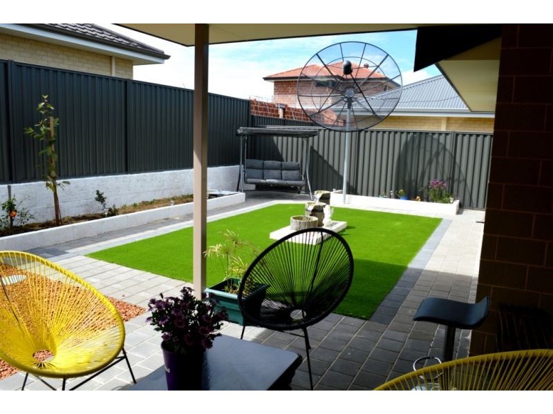 38 ELDERFLOWER St, Banjup WA 6164