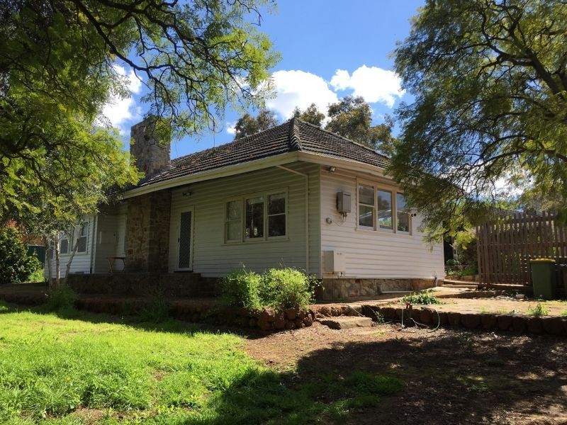 37 Coongan Ave, Greenmount WA 6056