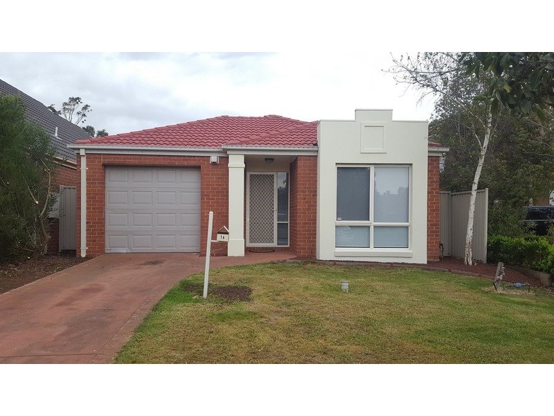 16 Yendon Close, Caroline Springs VIC 3023