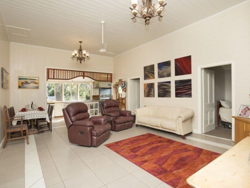 10 Lawrence st, Bundaberg North QLD 4670