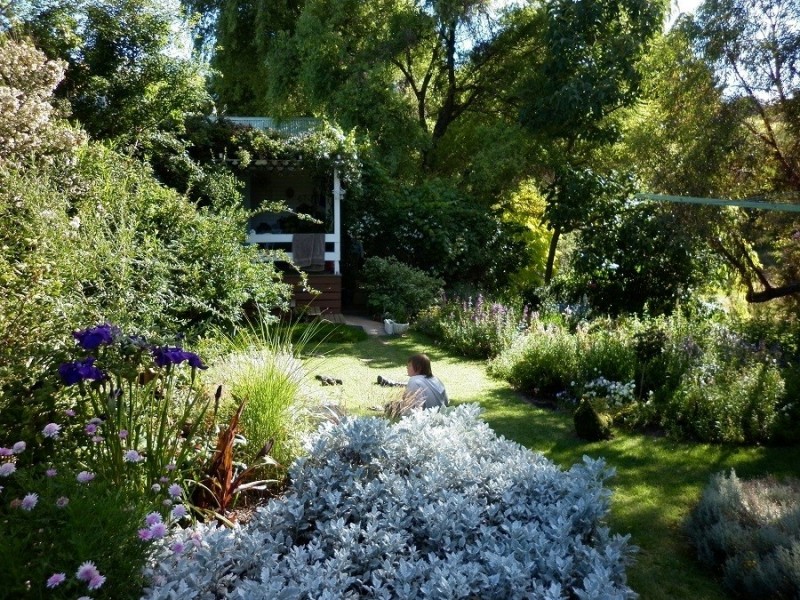 9 Mackay Avenue, Walcha Road NSW 2354