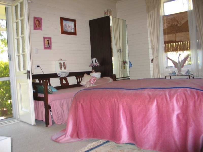 9 Mackay Avenue, Walcha Road NSW 2354