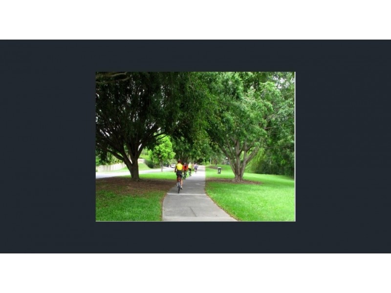 9 Garfield Tce, Everton Hills QLD 4053