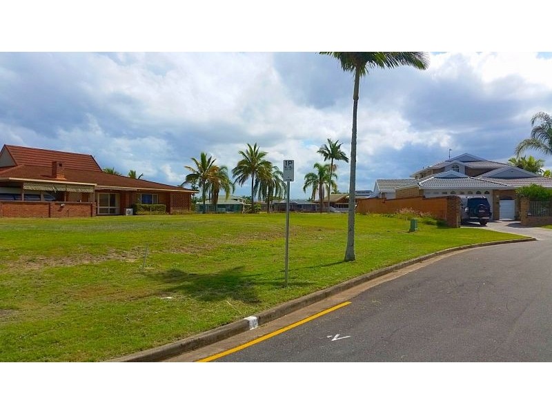 2 Mercedes Place, Bundall QLD 4217