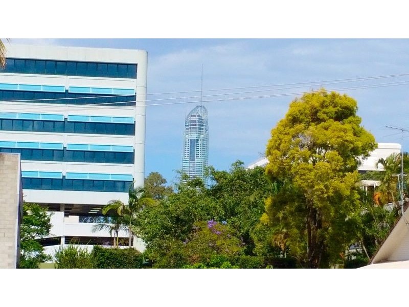 2 Mercedes Place, Bundall QLD 4217