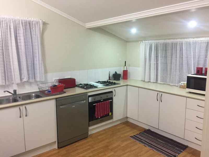 102 Callaghan St, Mooroobool QLD 4870