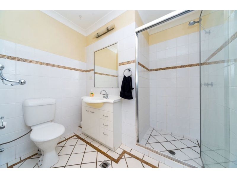 126 Wilson St, Labrador QLD 4215