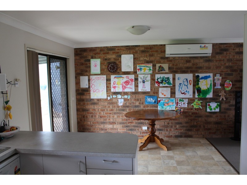 2 Laws Drive, Bega NSW 2550