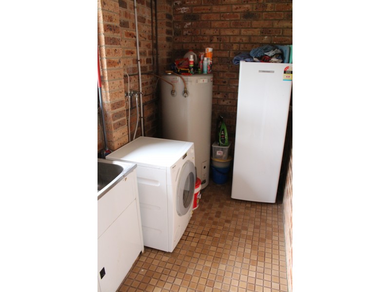 2 Laws Drive, Bega NSW 2550