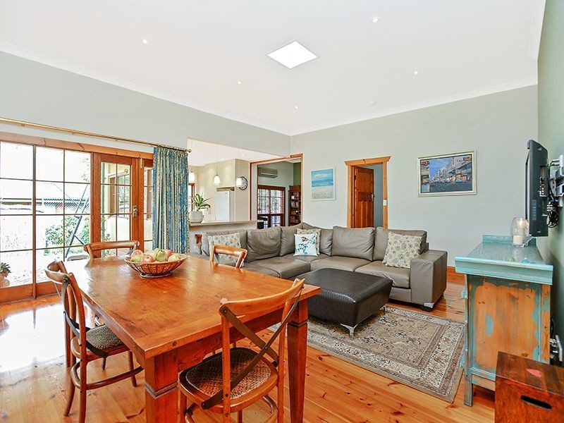 8 Renown Avenue, Victor Harbor SA 5211