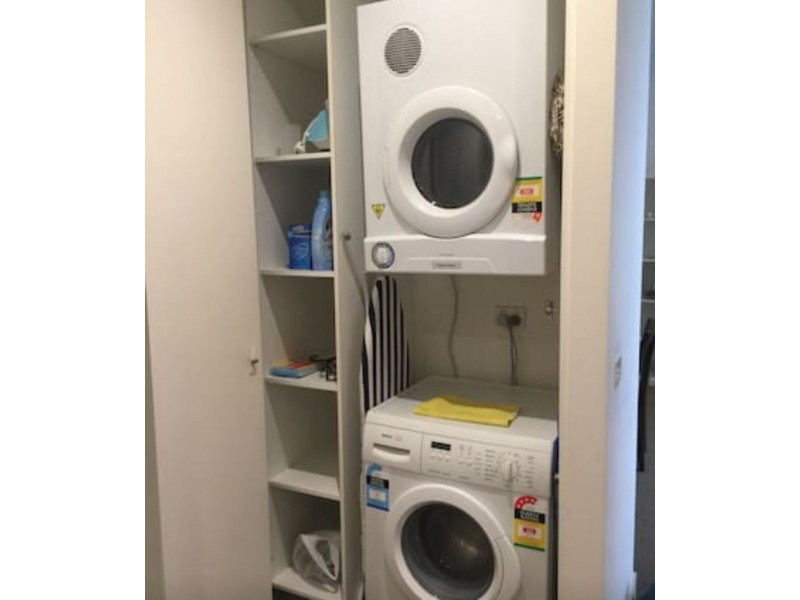 705/111 LEICESTER STREET, Carlton VIC 3053