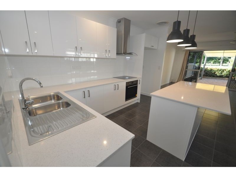 89 Wattle St, Yorkeys Knob QLD 4878