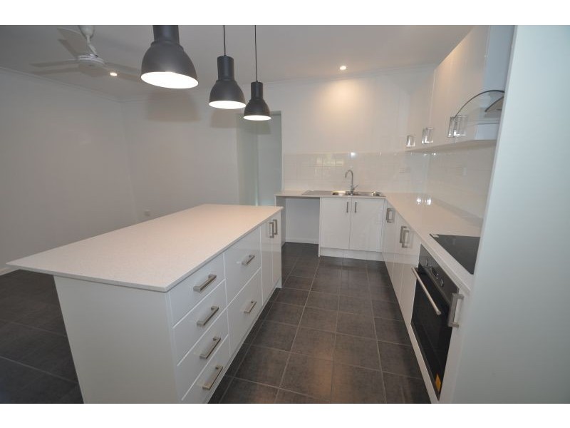 89 Wattle St, Yorkeys Knob QLD 4878