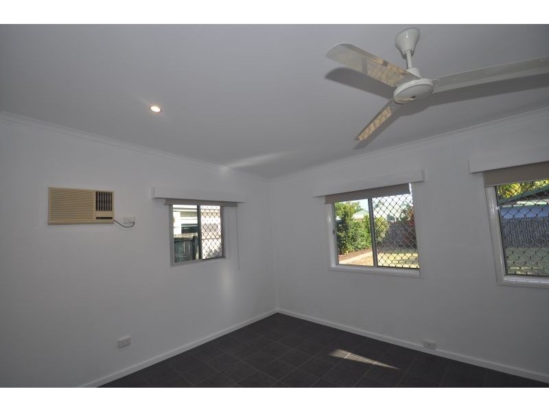 89 Wattle St, Yorkeys Knob QLD 4878