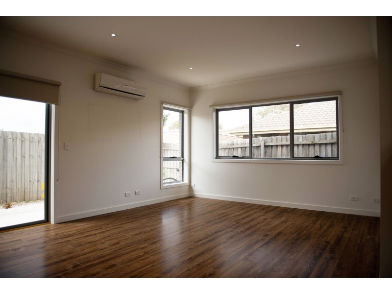 3/87 Hargreaves Crs, Braybrook VIC 3019