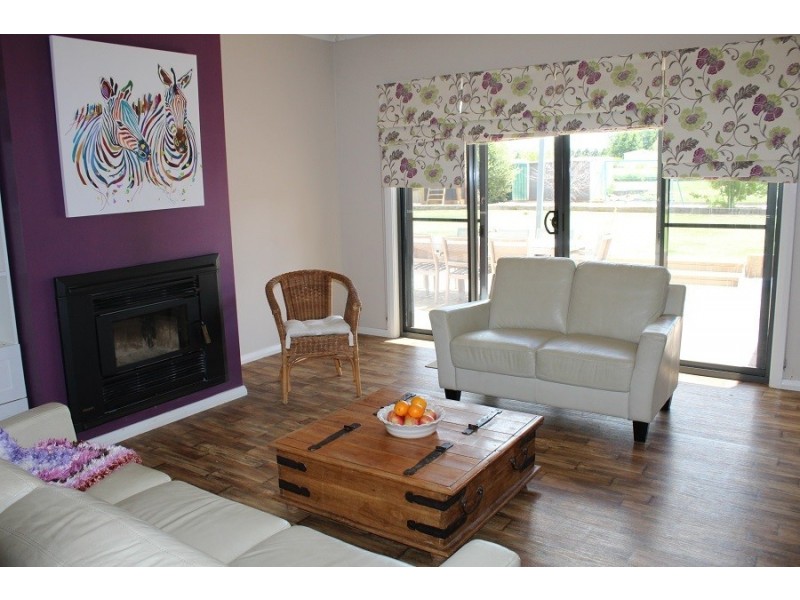 708  Spring Terrace Rd, Forest Reefs NSW 2798