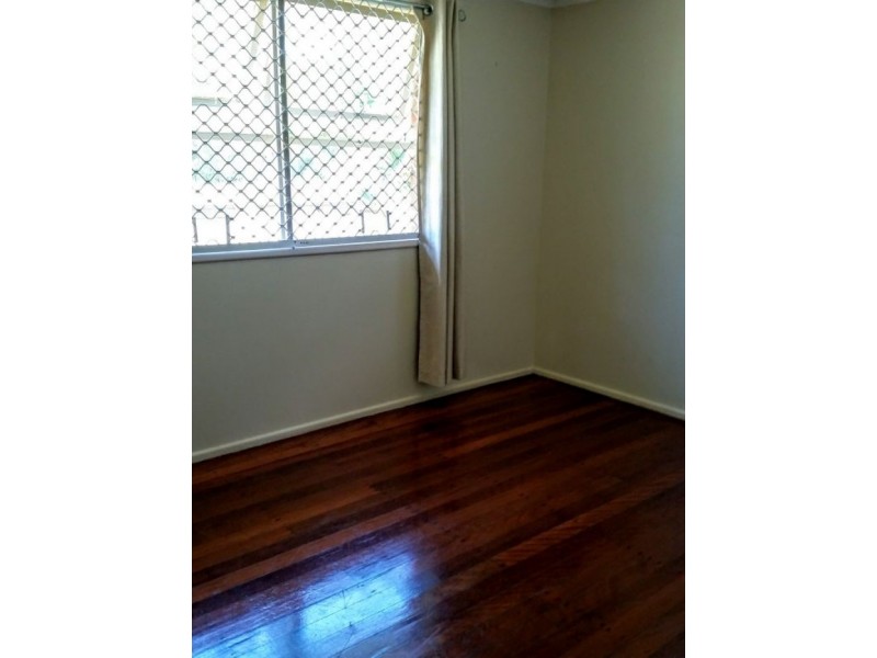 54 Harris Street, Labrador QLD 4215