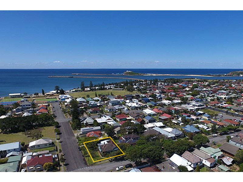 64 Douglas St, Stockton NSW 2295