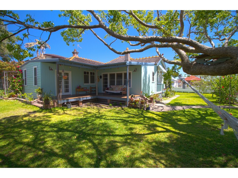 64 Douglas St, Stockton NSW 2295