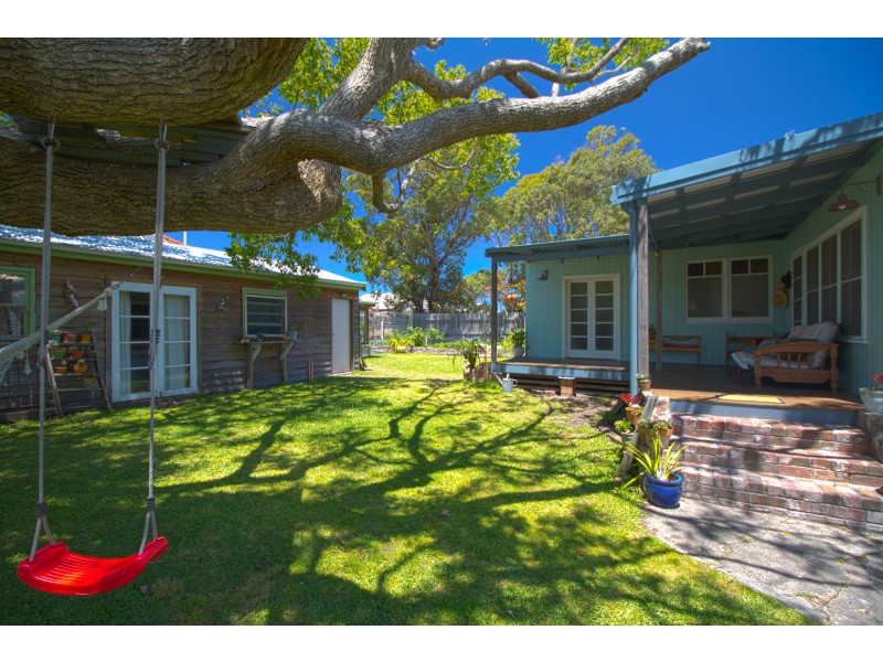 64 Douglas St, Stockton NSW 2295