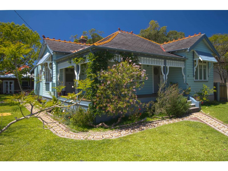 64 Douglas St, Stockton NSW 2295