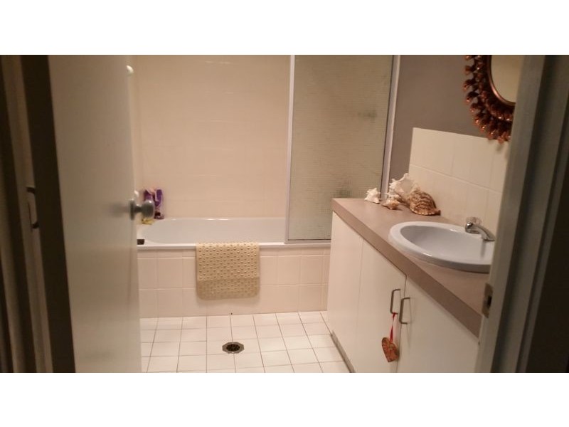 2/567 WEBB ST, Lavington NSW 2641