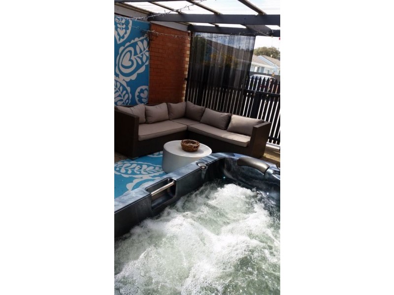 2/567 WEBB ST, Lavington NSW 2641