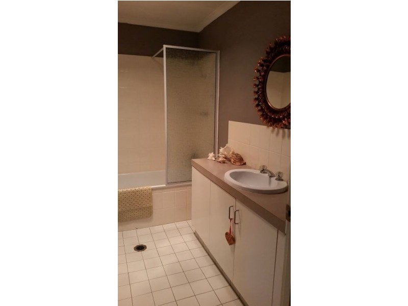 2/567 WEBB ST, Lavington NSW 2641