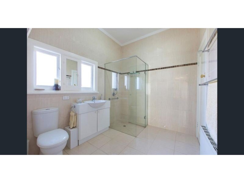 5 Penrhyn Avenue, Glen Iris VIC 3146