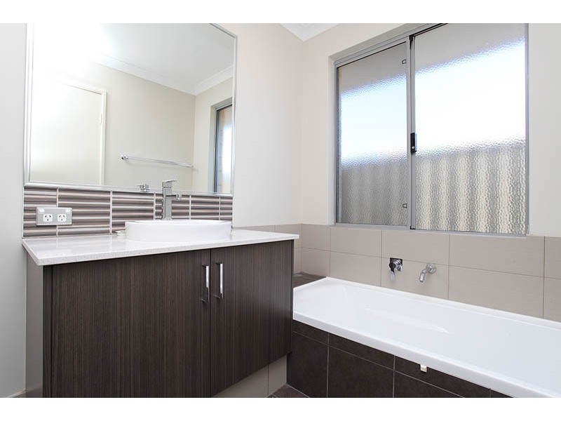 35 Barnevelder Bend, Southern River WA 6110