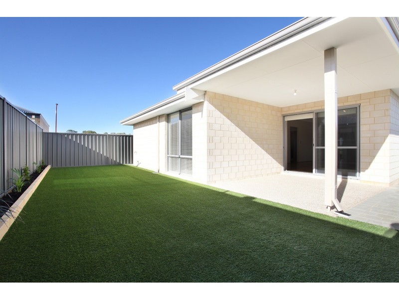 35 Barnevelder Bend, Southern River WA 6110