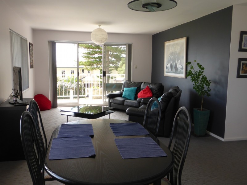 2/1 Hawkstone Street, Cottesloe WA 6011