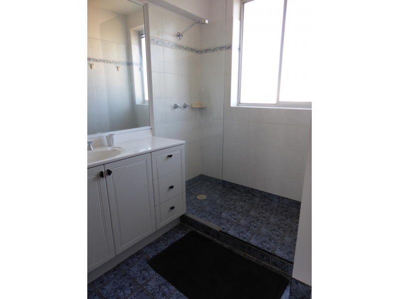 2/1 Hawkstone Street, Cottesloe WA 6011