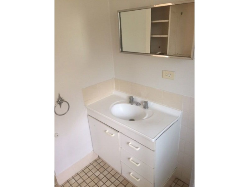 42A Sperring st, Manunda QLD 4870