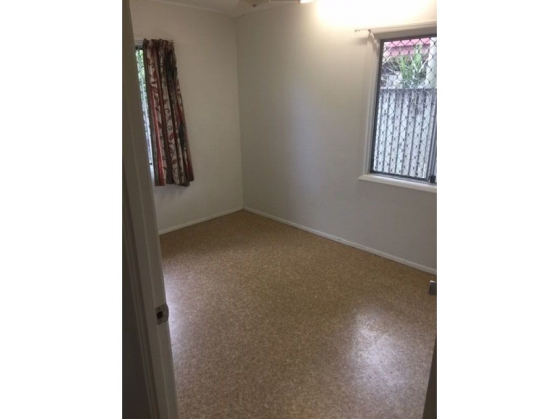 42A Sperring st, Manunda QLD 4870