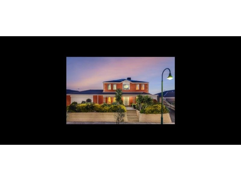 10 Yemaya Place, Berwick VIC 3806