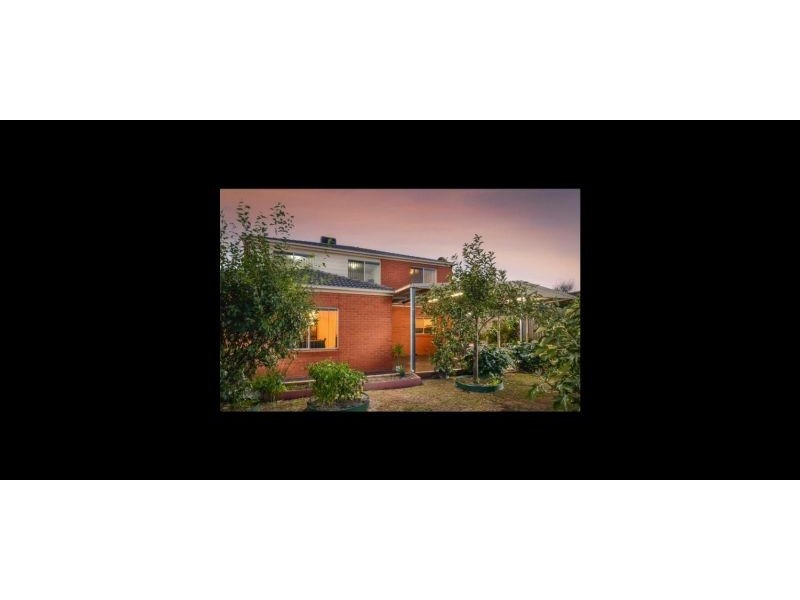 10 Yemaya Place, Berwick VIC 3806