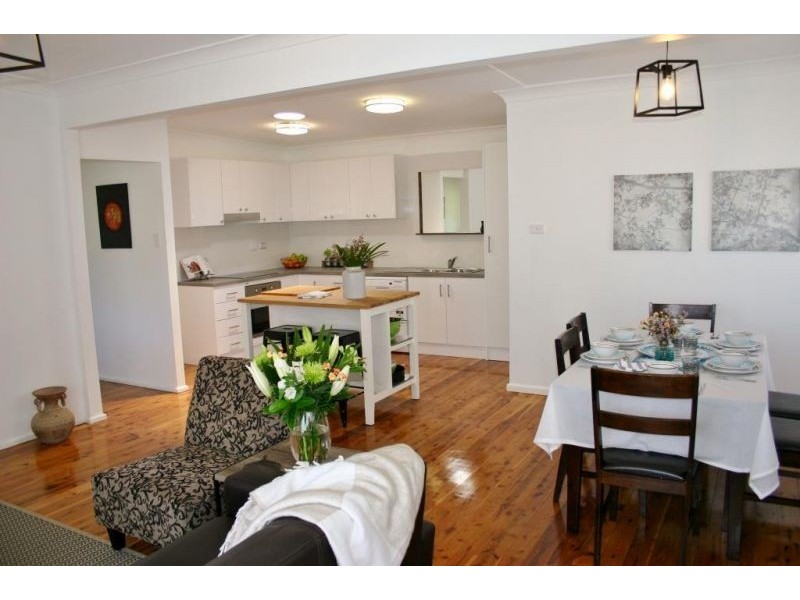 1 Opala Ave, Wyoming NSW 2250