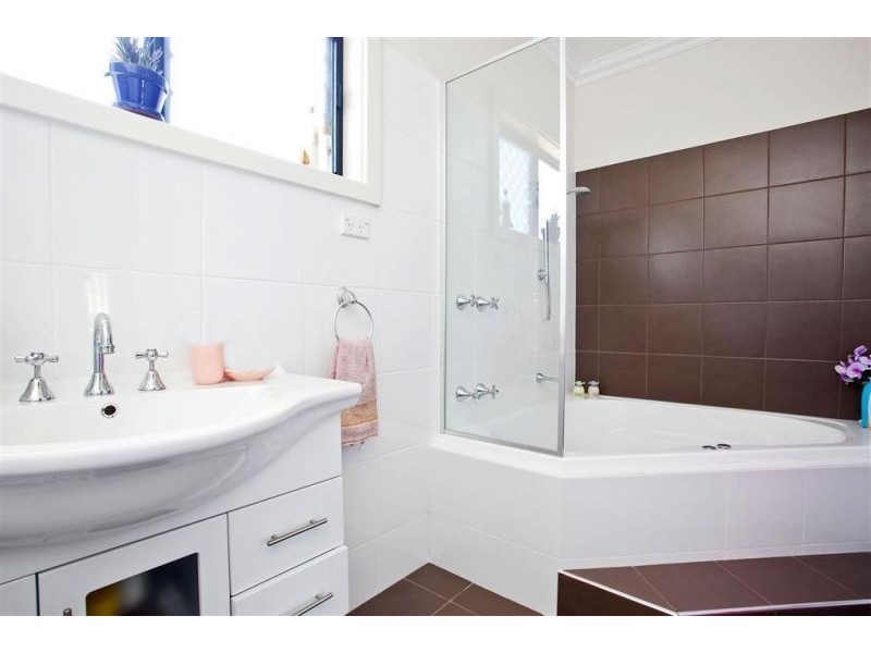 1a Ernest Street, Taperoo SA 5017