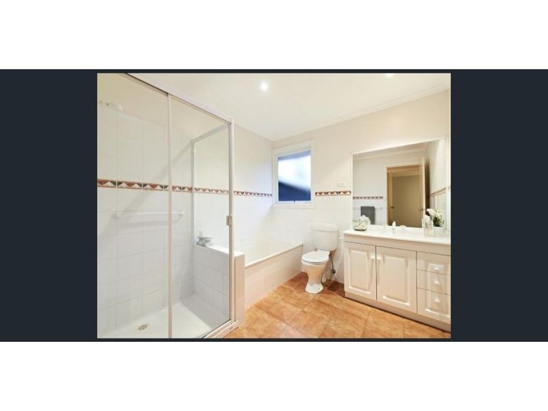 1/49 Carween Ave, Mitcham VIC 3132