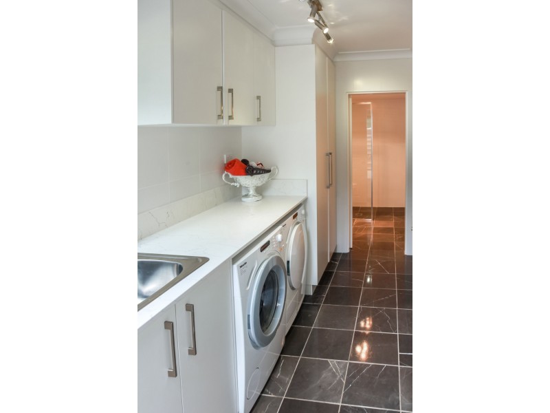 6 Woodburn Way, East Tamworth NSW 2340