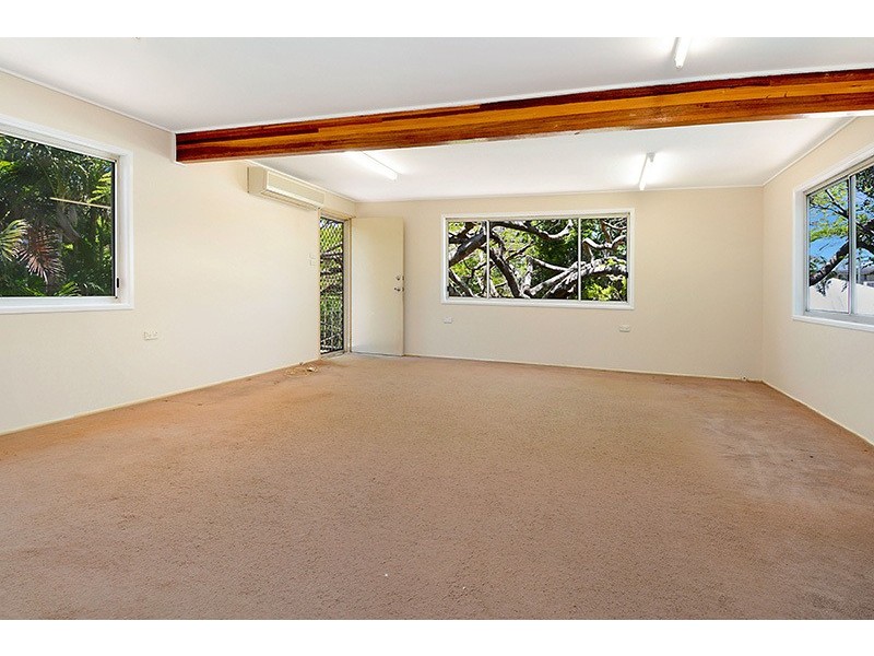 6 Wandearah Crescent, Ferny Hills QLD 4055