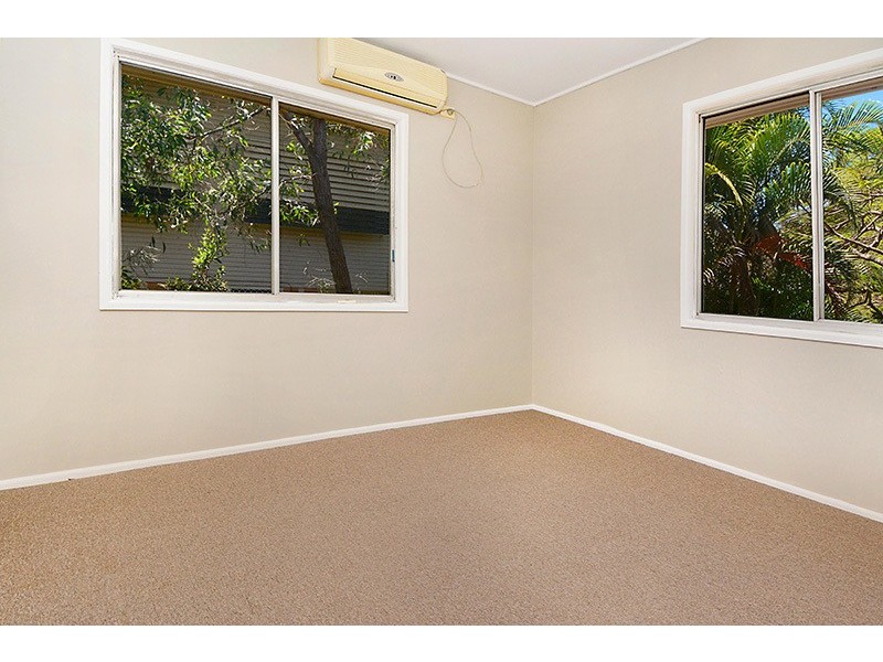 6 Wandearah Crescent, Ferny Hills QLD 4055