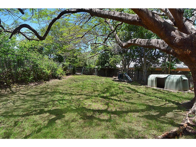 6 Wandearah Crescent, Ferny Hills QLD 4055